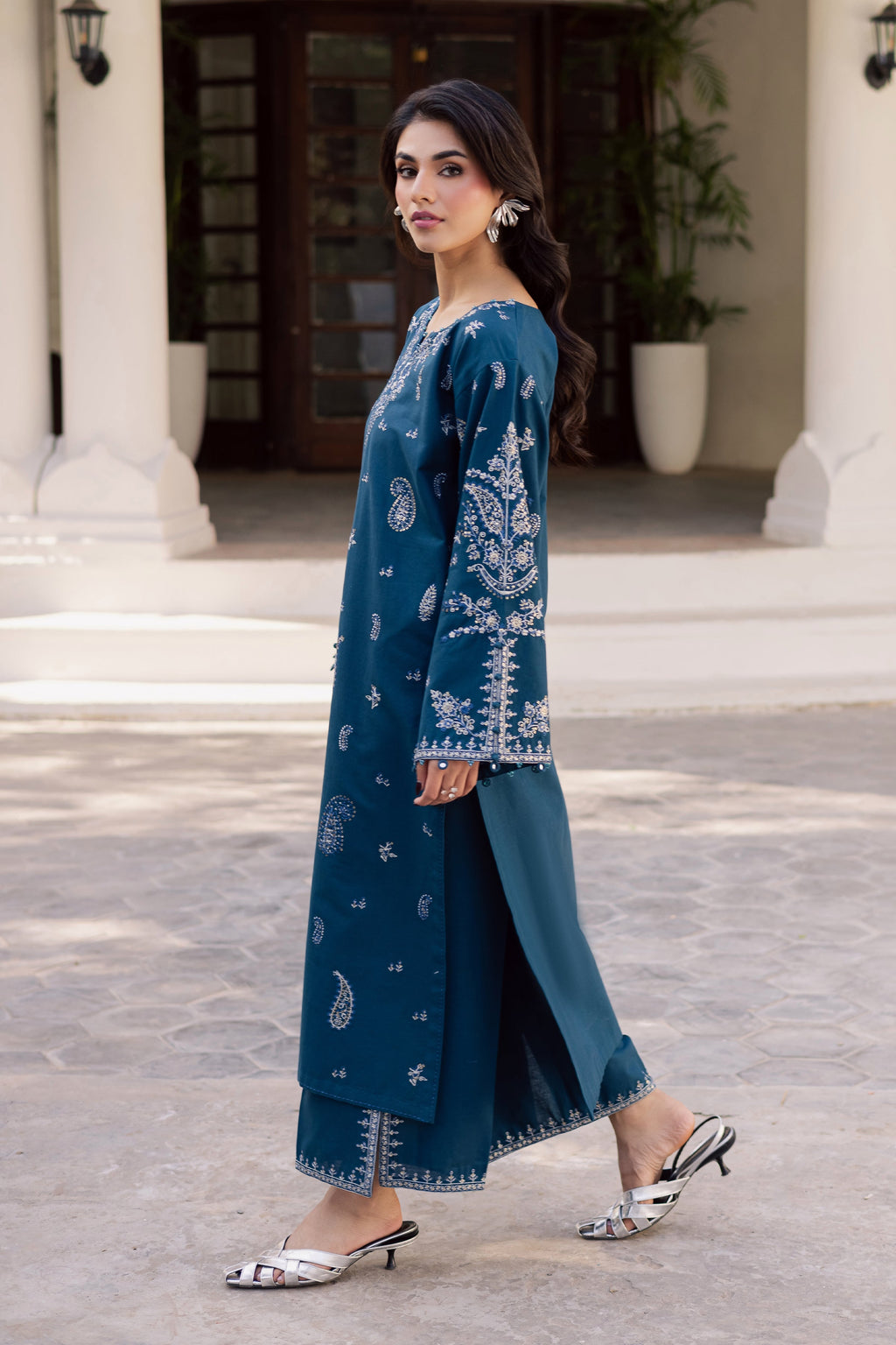 Gulzar- 2Pc Stitched Embroidered Lawn Dress